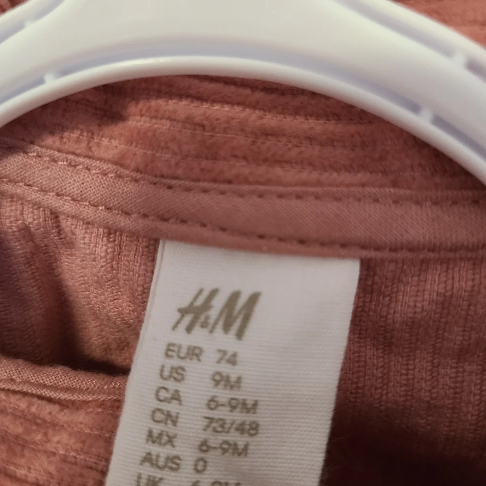🌟5/$25 H&M Corduroy Shirt Size 6-9 Months - Picture 3 of 4